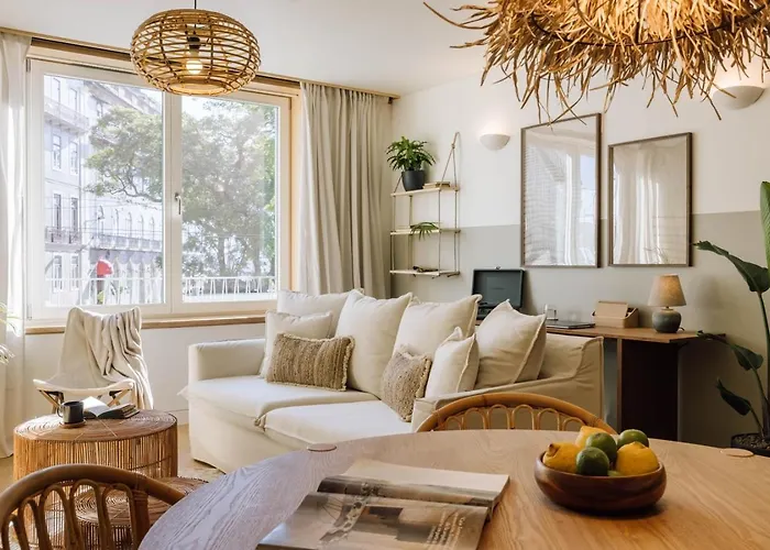 Saleh - 2 Bedrooms, Pool, Gym, Terrace In Santos * Lisboa