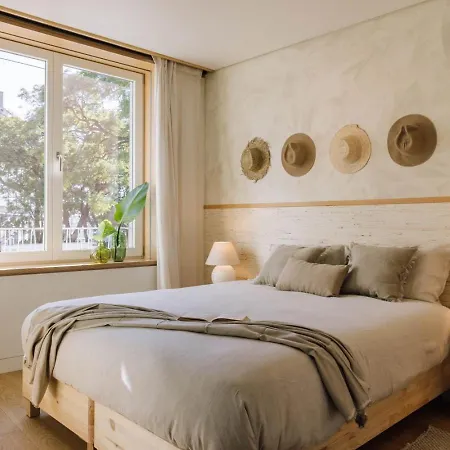 Saleh - 2 Bedrooms, Pool, Gym, Terrace In Santos 리스본