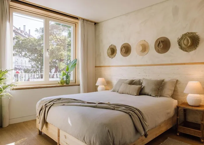 Saleh - 2 Bedrooms, Pool, Gym, Terrace In Santos Lisboa