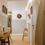 Saleh - 2 Bedrooms, Pool, Gym, Terrace In Santos